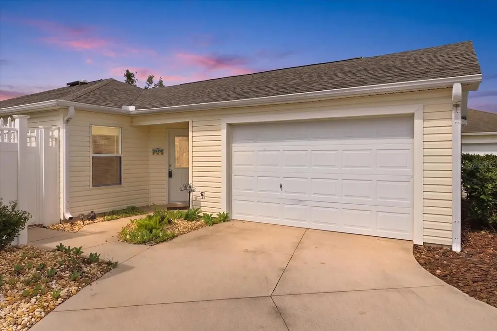 2445 Greenhill Trl