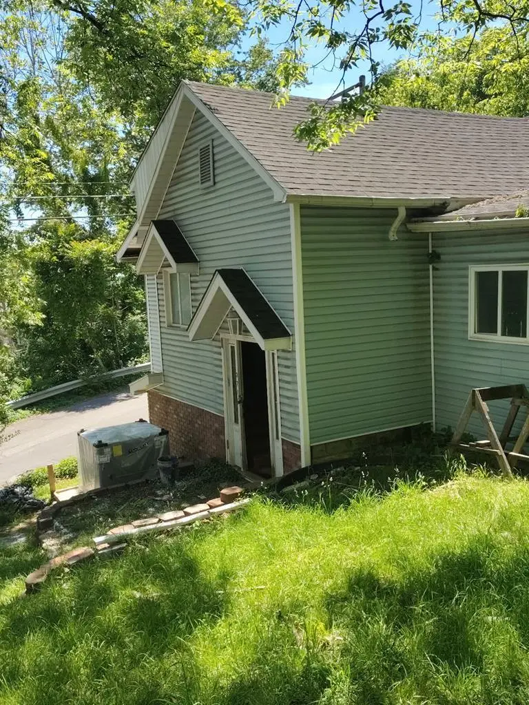 371 Mansion Ave