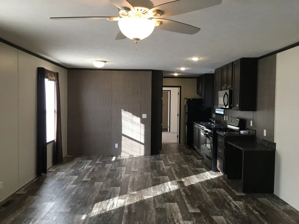 1439 Burnham Dr