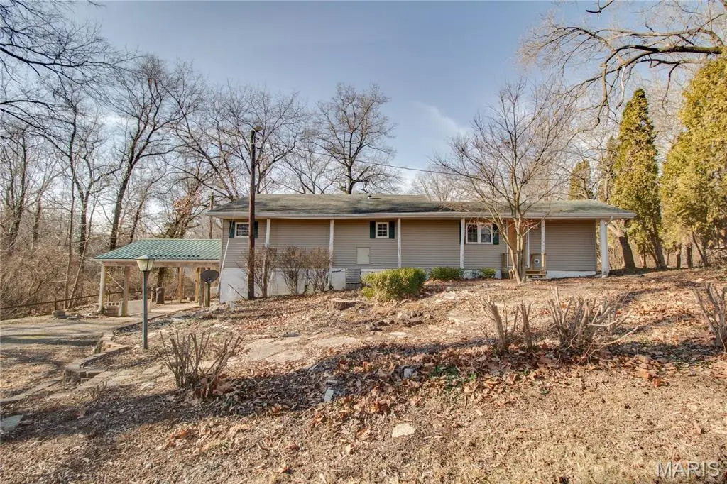 16867 Old Highway 67