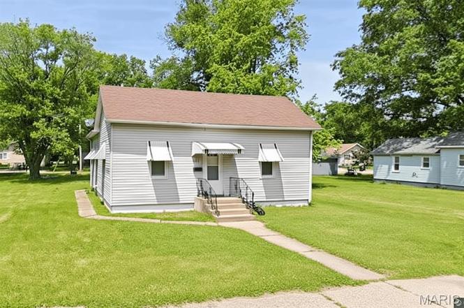 205 E 2nd North St