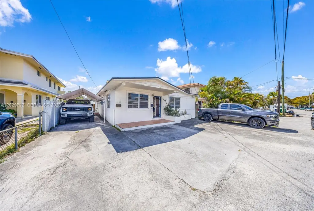 3532 NW 4th Ter