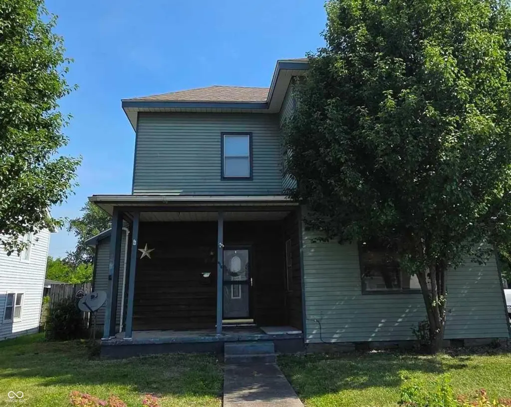 416 E Main St