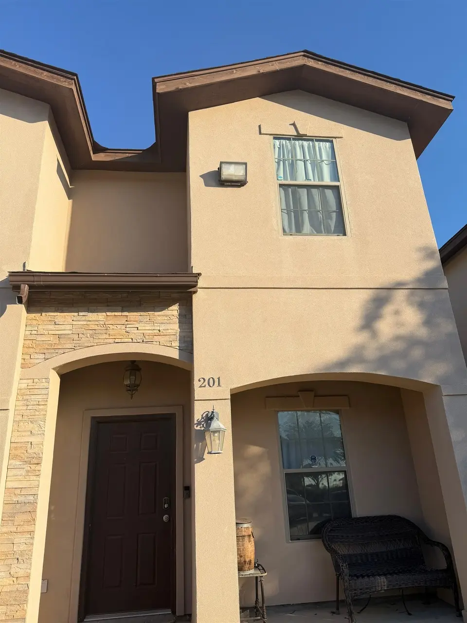 602 Basswood Dr #201