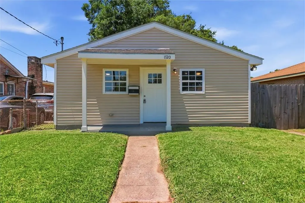 1720 Plaza Dr