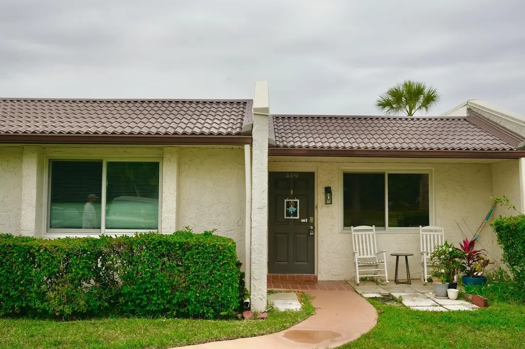 449 Golden River Dr