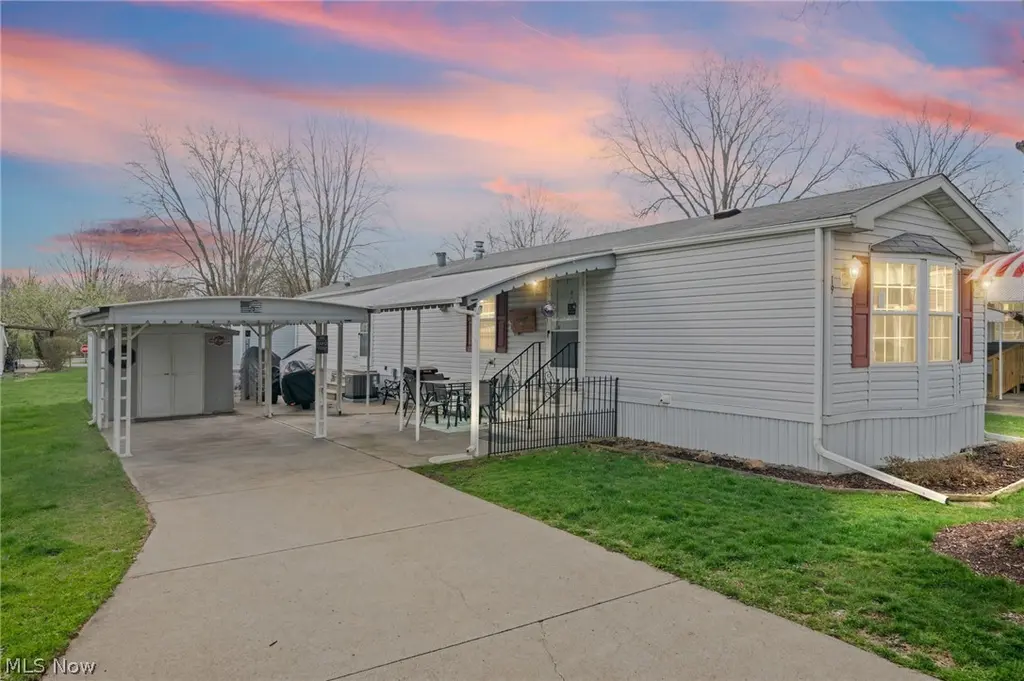 19 Brookins Dr
