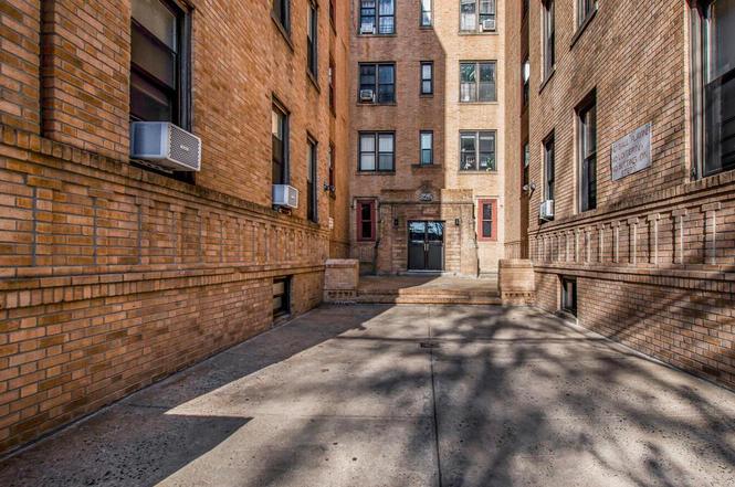 829 Adee Ave Unit 2L