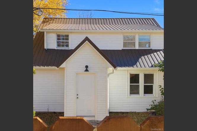 88 Cold Spring Rd