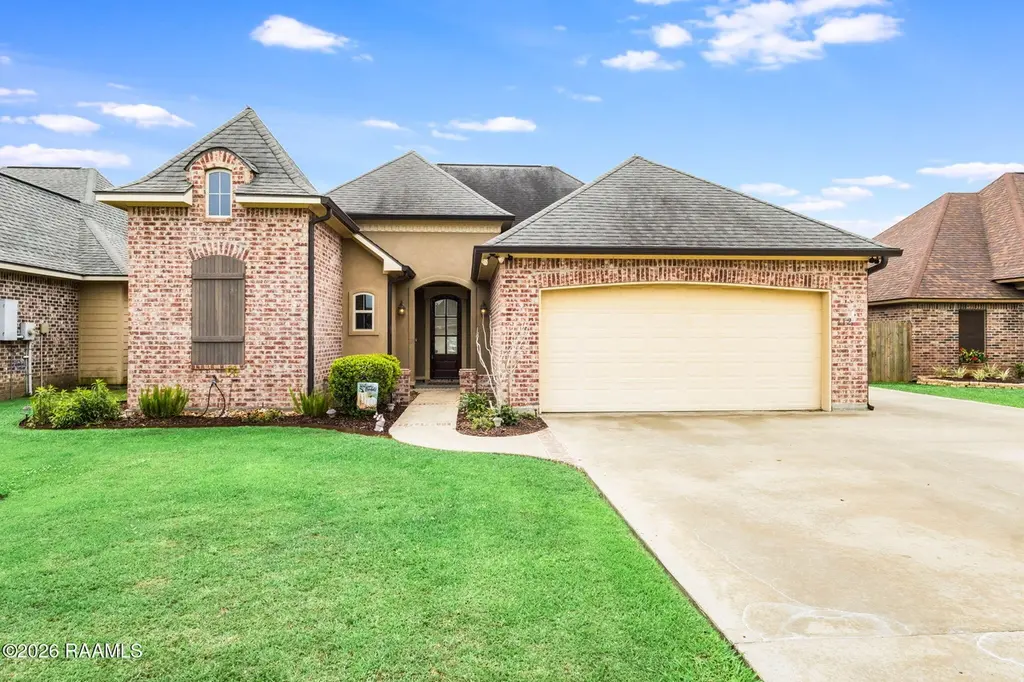 112 Tall Oaks Ln