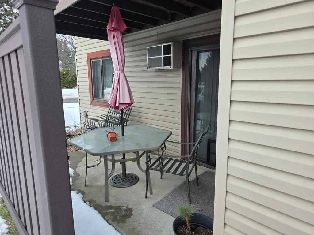 1164 Bartosh Ln #1