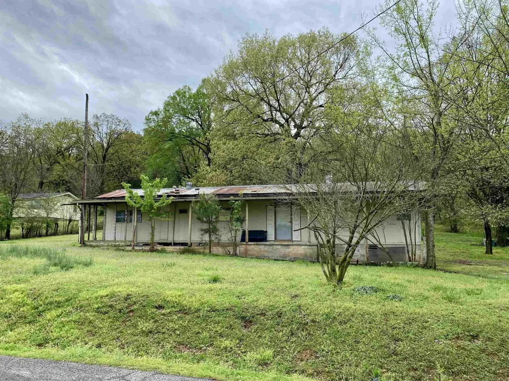 1582 County Road 2305