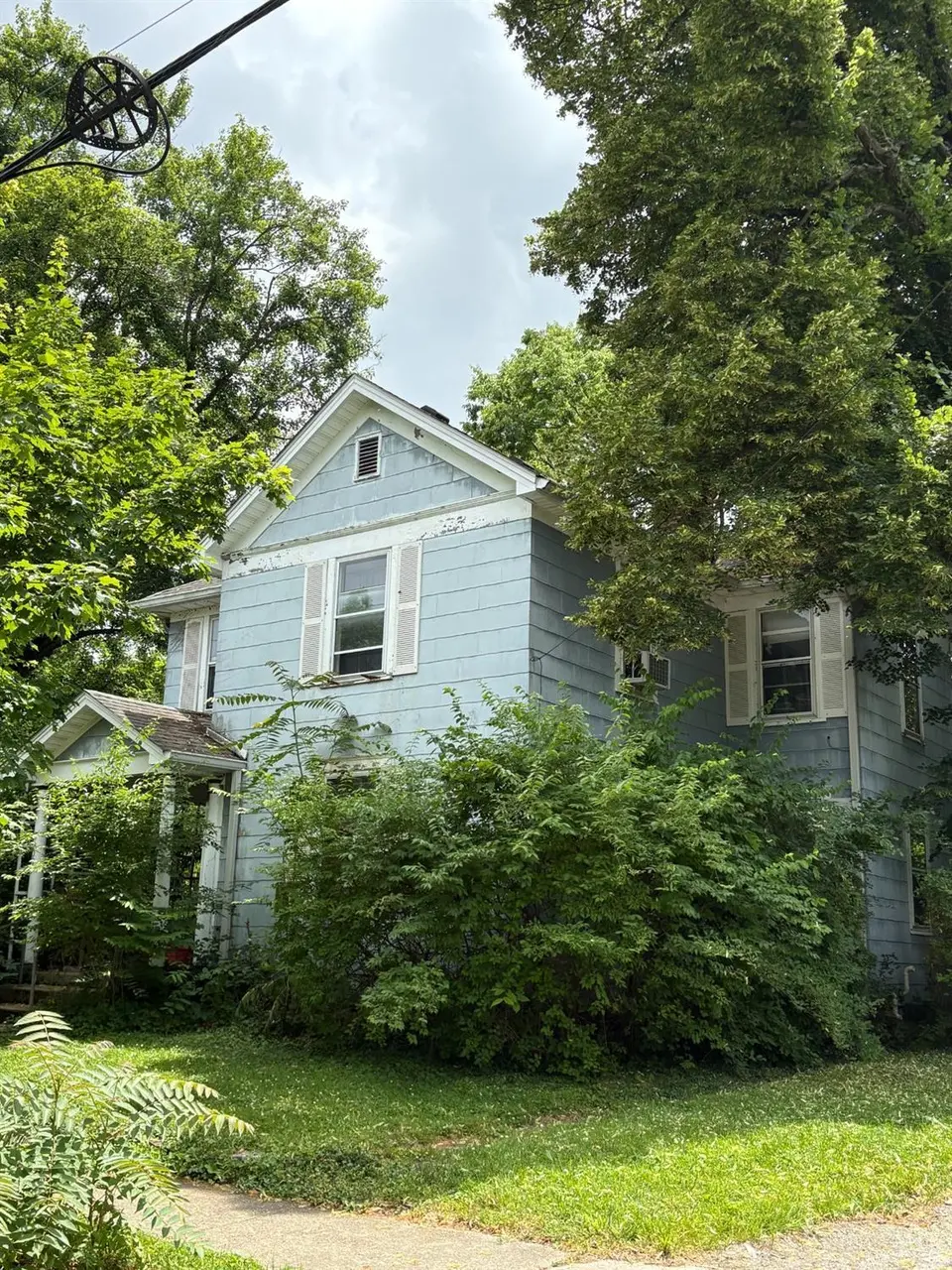 209 W Withrow St