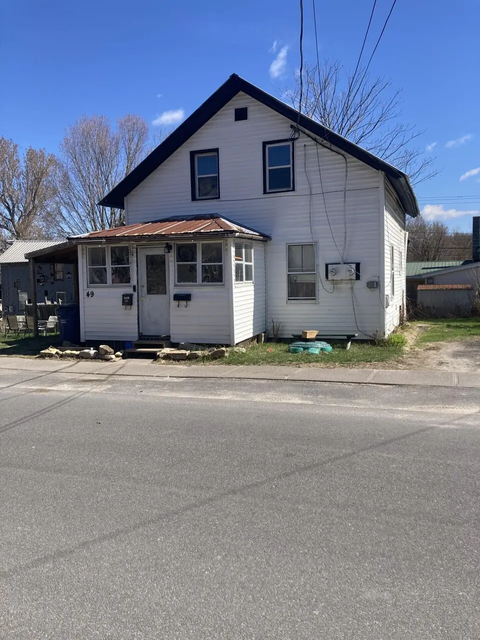 49 Front St