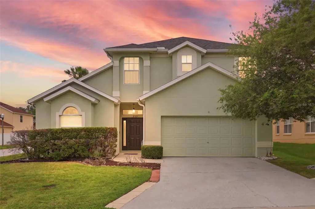 208 Corvina Dr