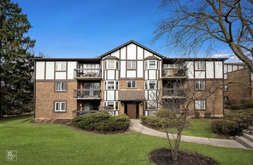 6820 Joliet Rd #11