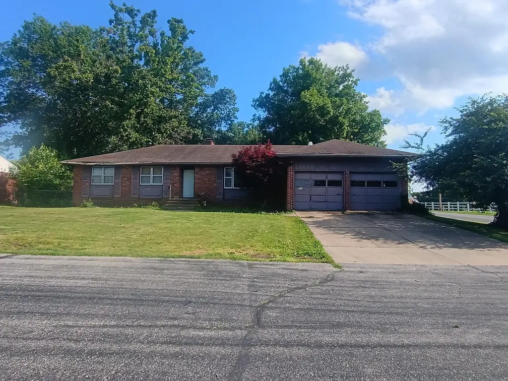 505 Valley View Dr
