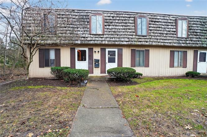 1651 Mentor Ave #212