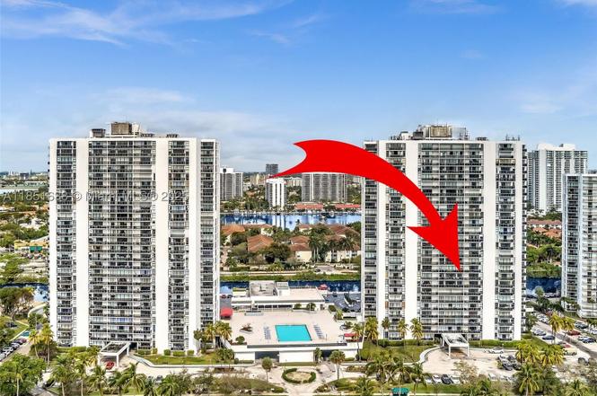 3675 N Country Club Dr #707