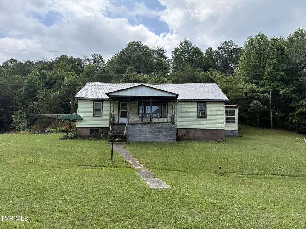12114 Keeshond Rd