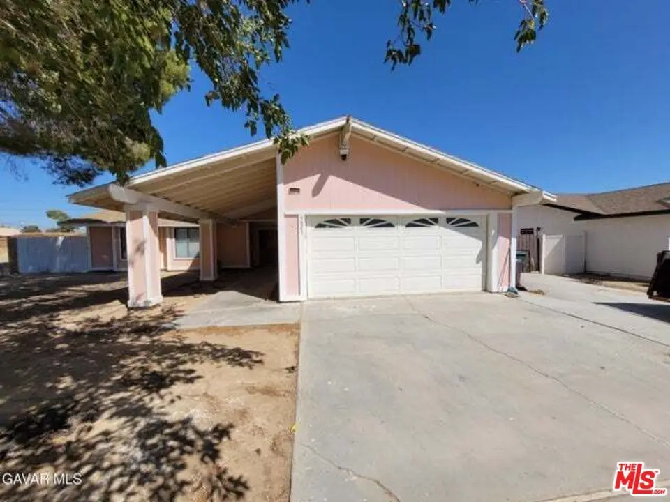 9825 Sally Ave
