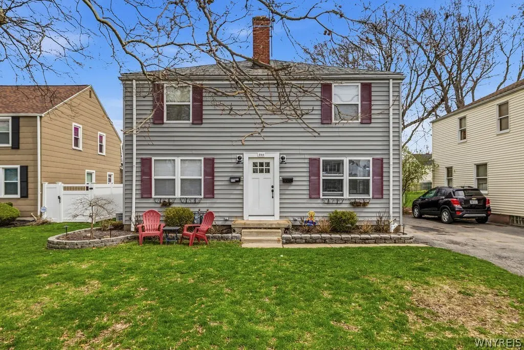 955 Beach Rd