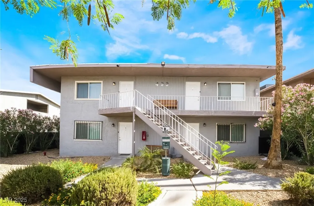 493 Mckellar Cir