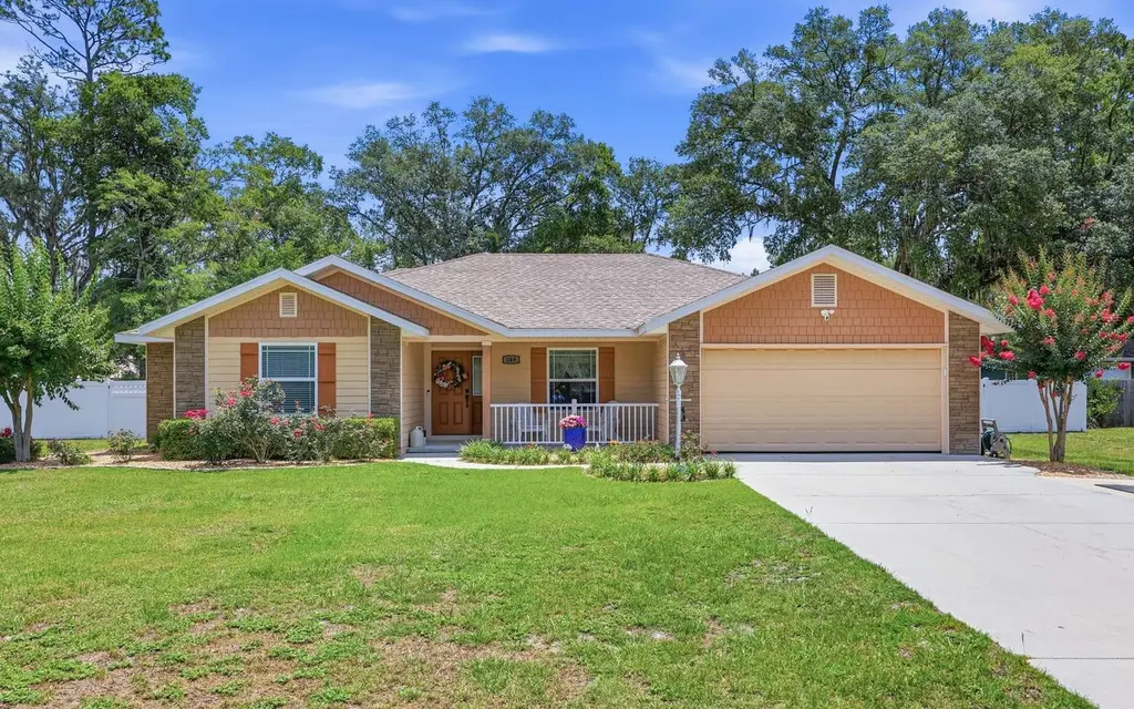 189 SW Vann Ct