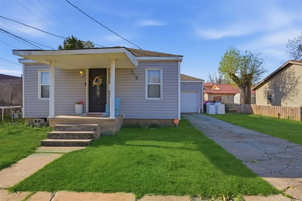 316 W 6th St
