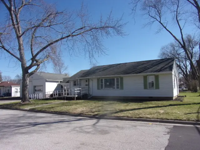130 W Murphy St