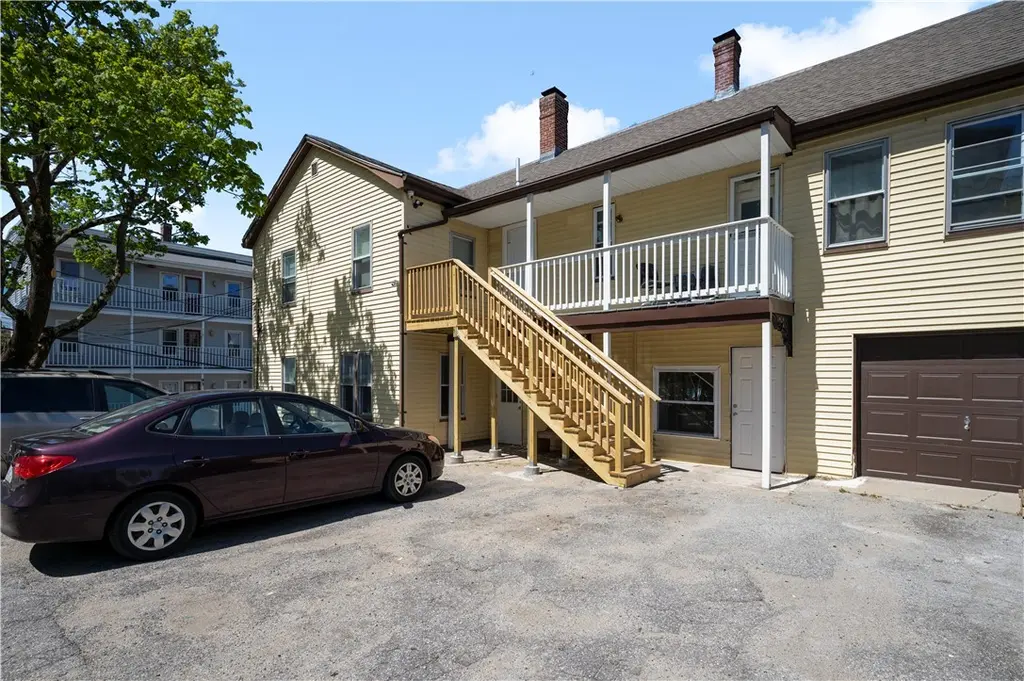 92 Spring St