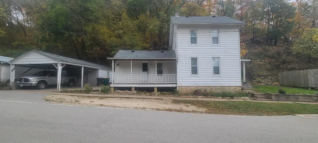 310 Ash St