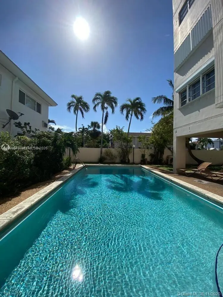 7601 Byron Ave Unit 3A
