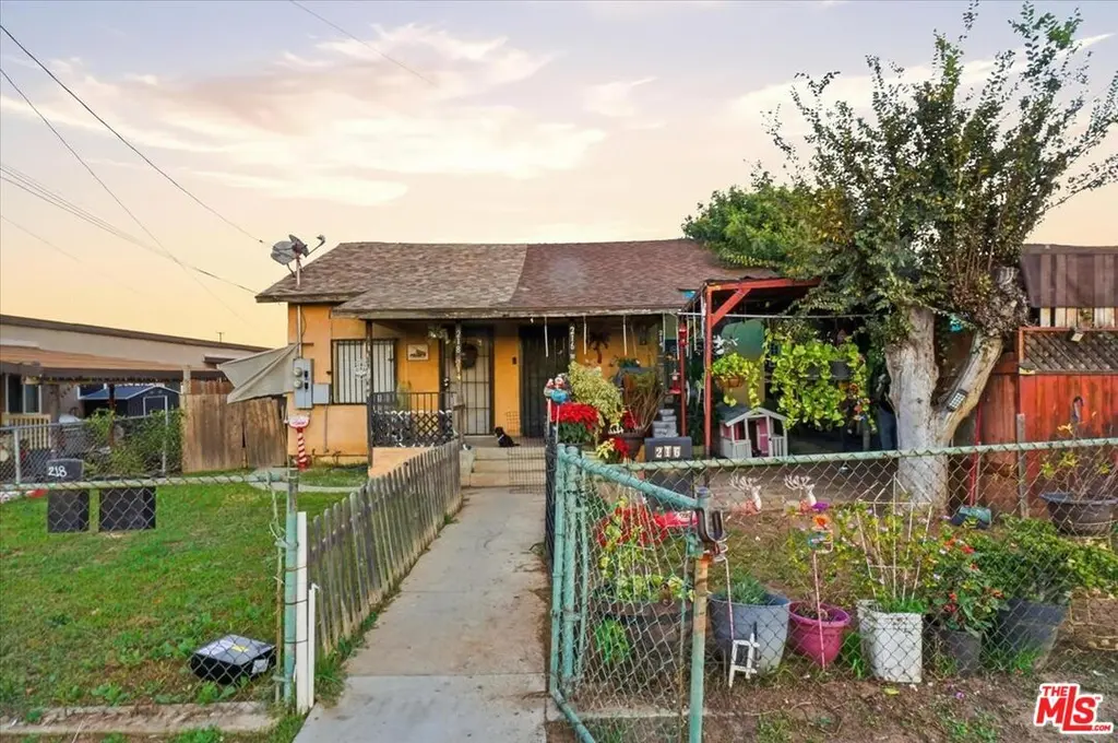 214 N Alma Ave