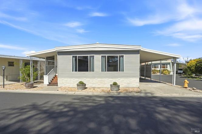 59 Colonial Park Dr
