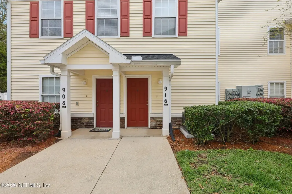 575 Oakleaf Plantation Pkwy #916