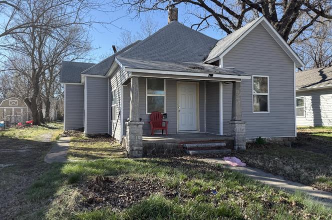 1616 S Wall Ave