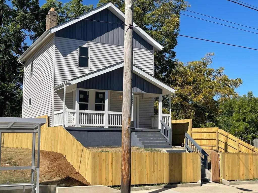 1440 Mount Vernon Ave