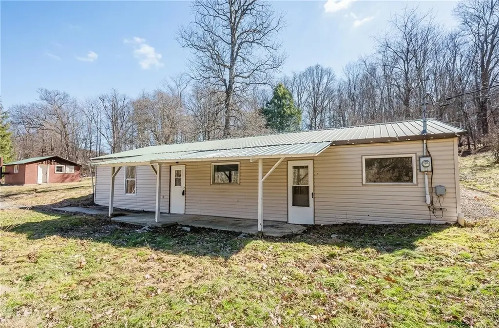 348 Hollow Rd