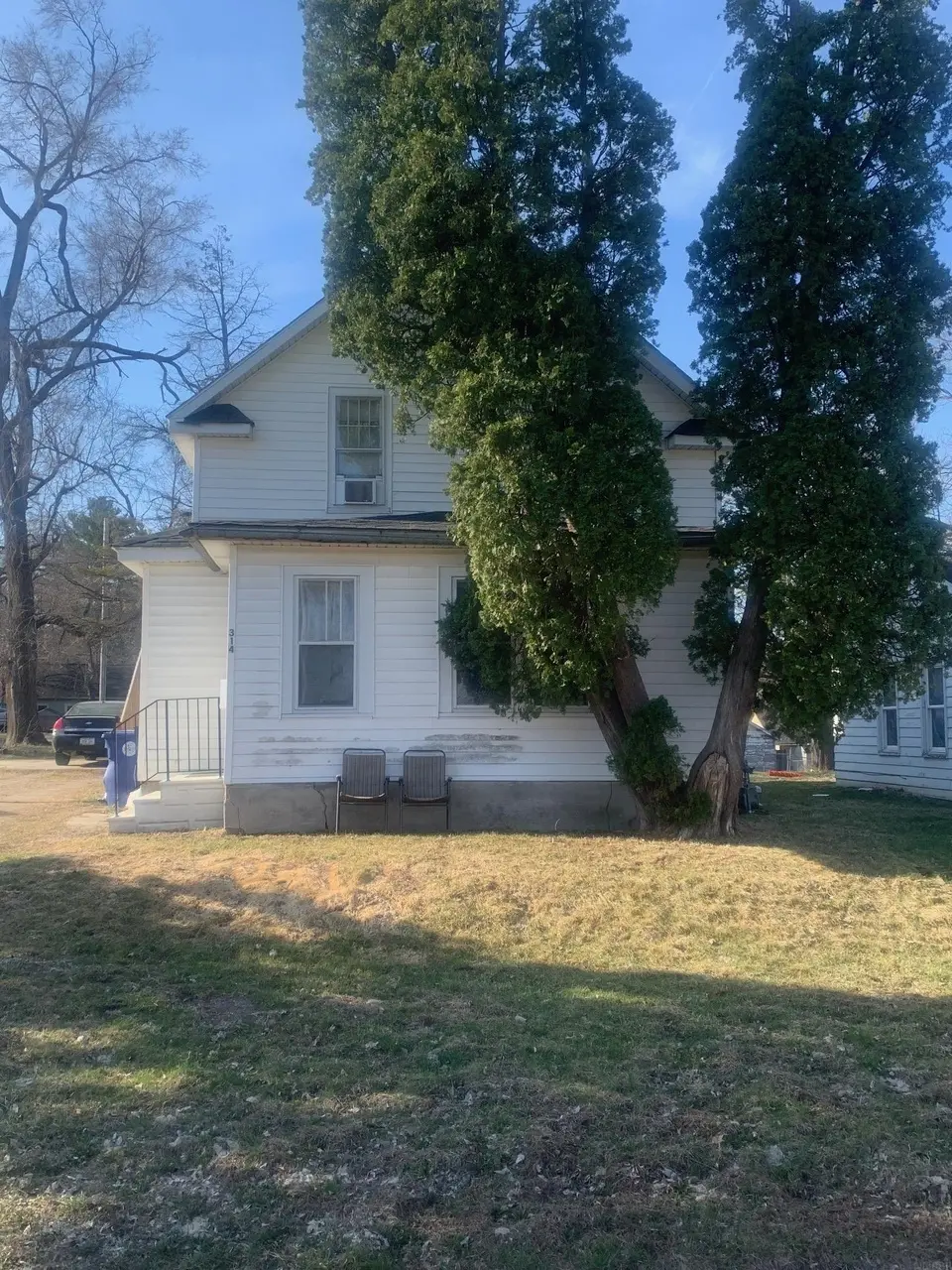 314 Lester St