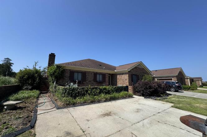 200 Patio Dr