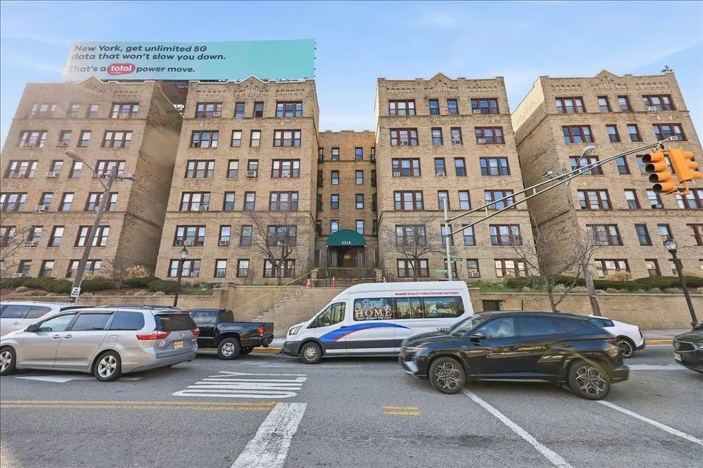 3315 PLEASANT Ave #8