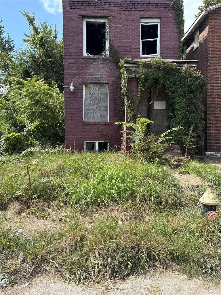 3119 N Sarah St
