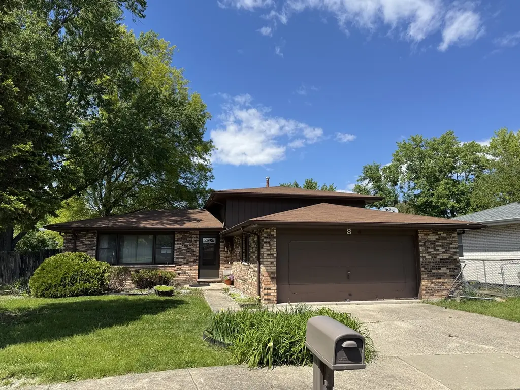 8 Rich Ct