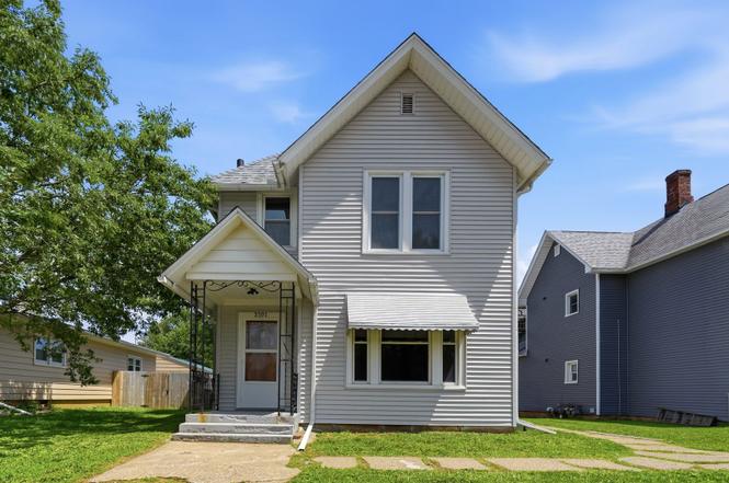 2707 Pershing Blvd