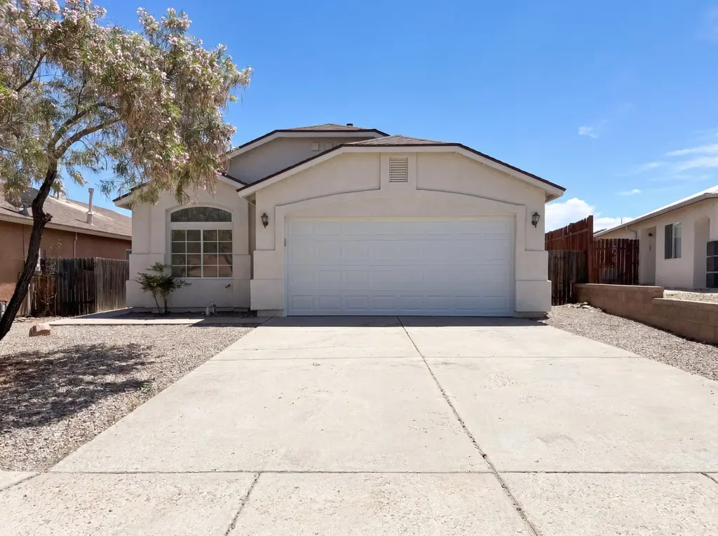 6948 Angela Dr NE