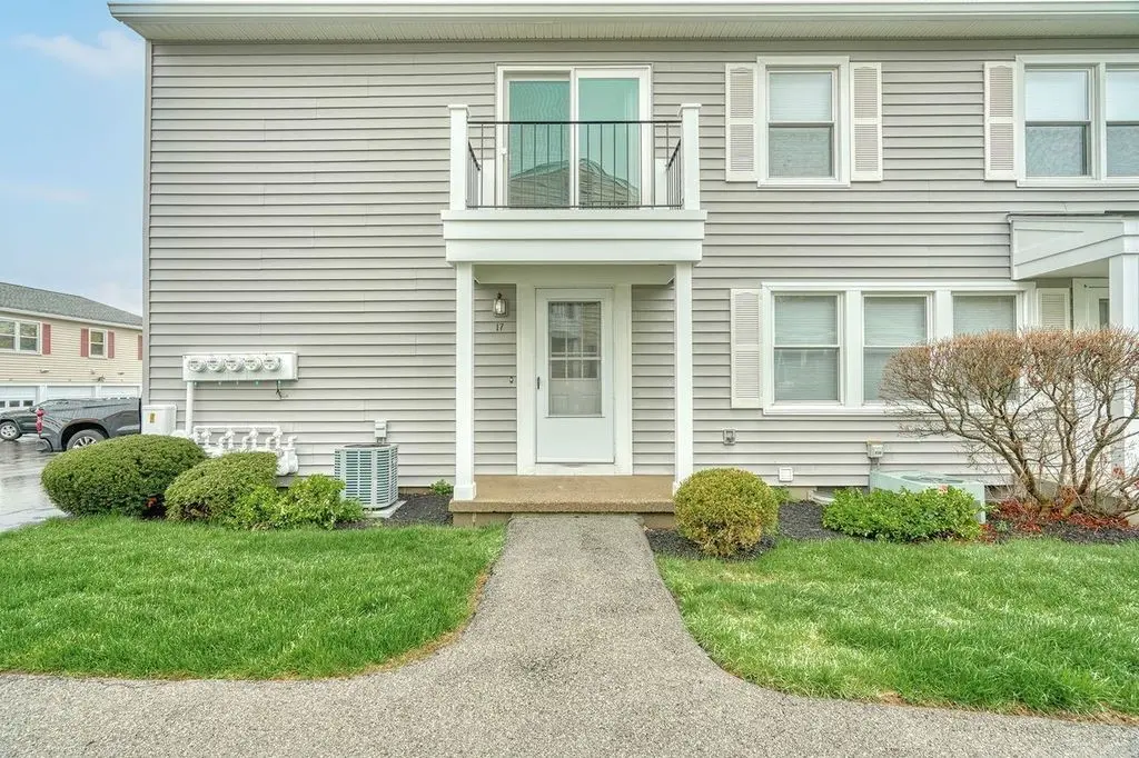 17 Eagle Ln