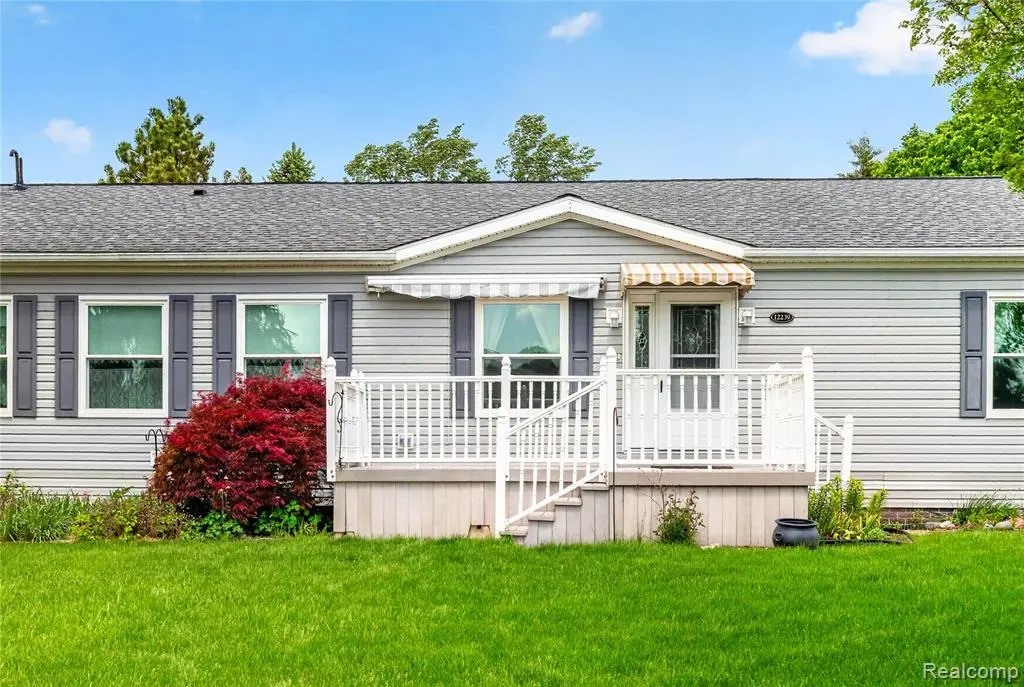 12239 Maple Creek Ct