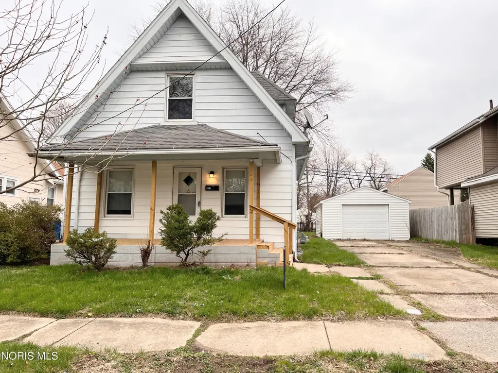 859 National Ave