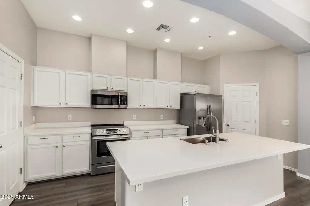 42424 N Gavilan Peak Pkwy #55206